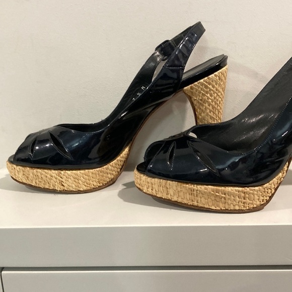 STUART Weitzman Black heels Size 7.5 patent leather peep toe - Picture 5 of 15